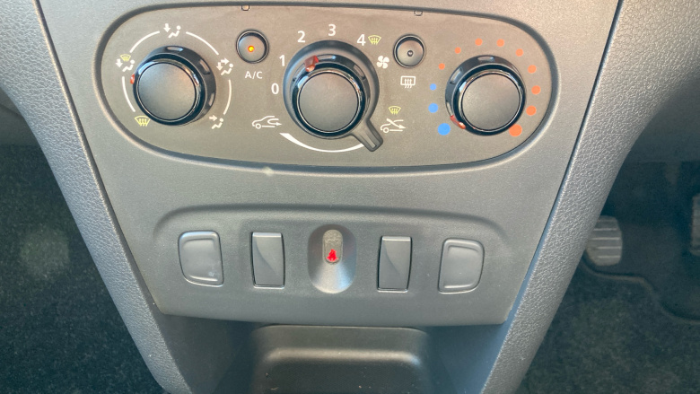 Dacia Sandero 1.0 SCe Essential 5dr Petrol Hatchback